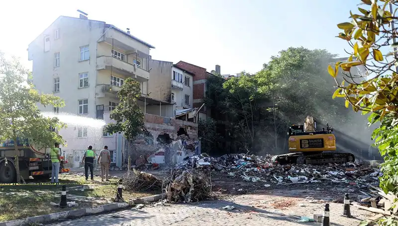 Sındırgı'da Deprem Artçılarının Sürekliği Tedirgin Ediyor