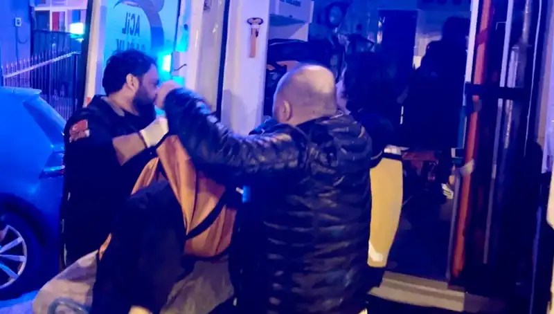 Tartışma Büyüdü, Babasını Silahla Vuran Genç Gözaltında