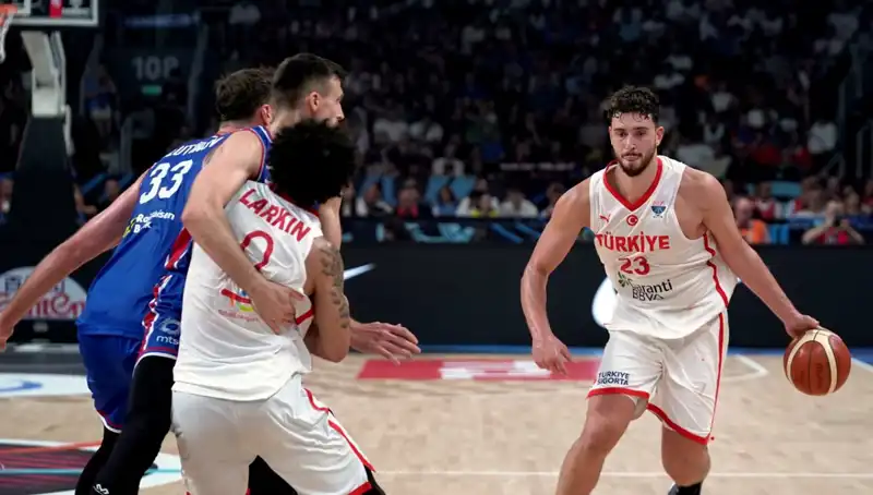 Türkiye'nin 12 Dev Adam'ı, İsveç'i Geçerek Çeyrek Finale Yükseldi!