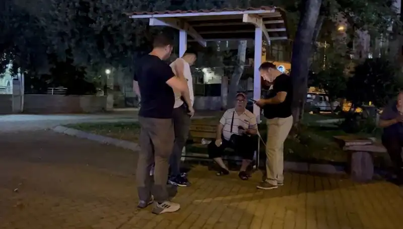 Kısmı Görme Kaybı Olan Adamın Telefonunu Çalma Olayı Korkuttu