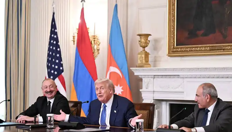 Aliyev'den Ermenistan'a Anayasa Çağrısı: Barış İçin Zaman Kaybetmeyin