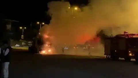 Zonguldak'ta Seyir Halindeki TIR'da Korkutan Yangın: Yangın Anı Kamerada
