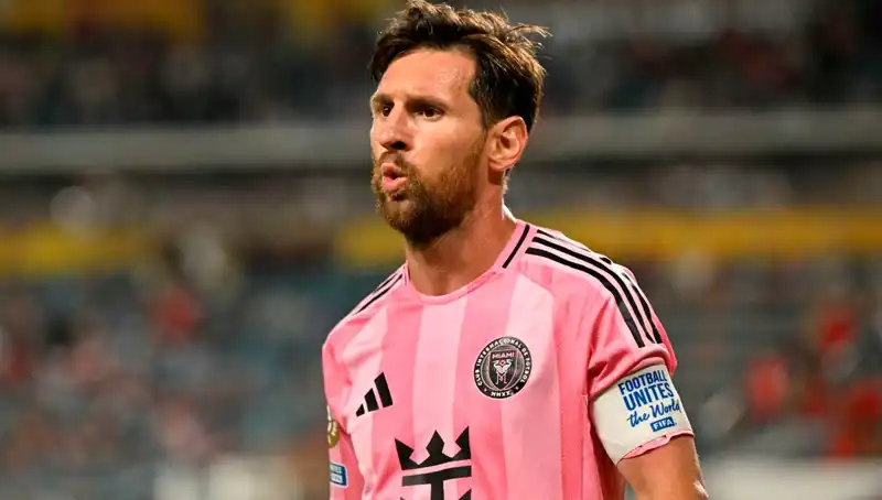 Messi, İlk Maçında Direkten Dönen Son Dakika Şutuyla Hayal Kırıklığına Uğradı