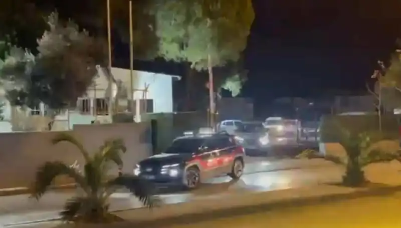 İzmir'de 24 Saat Süren Operasyonda 141 Hükümlü Yakalandı