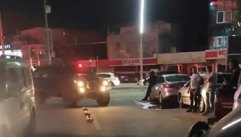 Kardeşini Bıçakla Yaralayan Genç, Annesini Korurken Hayatını Kaybetti!