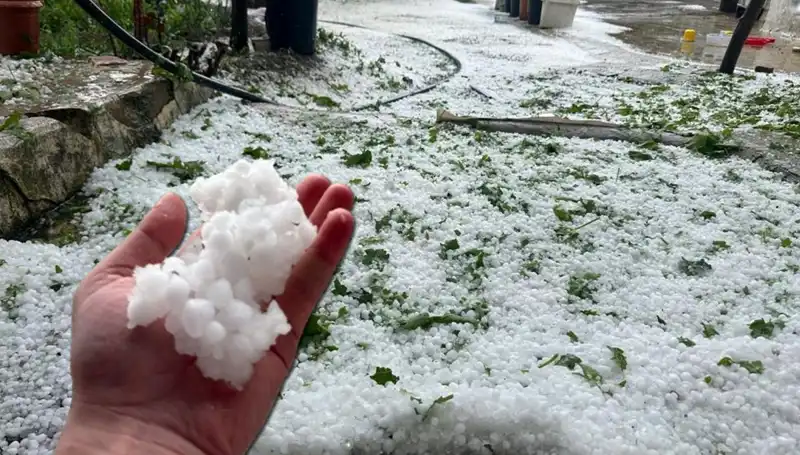 Haziran Ayında Beklenmedik Dolu Olayı: Şehir Beyaza Büründü