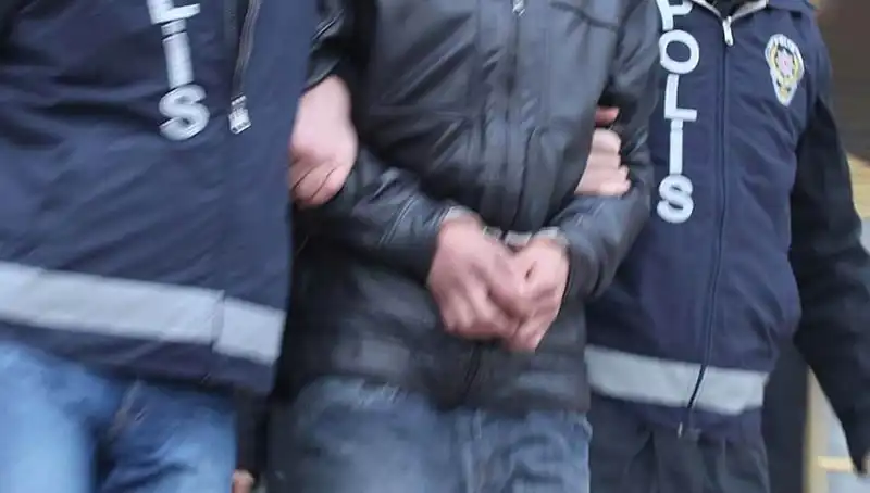 Kütahya'da Uyuşturucu Operasyonuyla 5 Kişi Tutuklandı