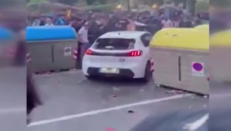Aracını Taraftarların Arasına Sürerek Kaos Yaratan Kişi Yakalandı
