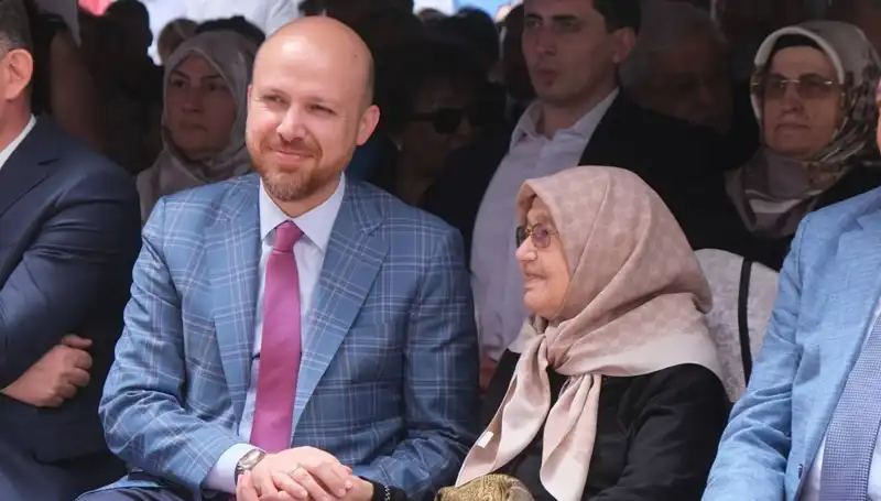Bilal Erdoğan'dan Eğitim Vurgusu: Türkiye Daha İyiye Koşuyor