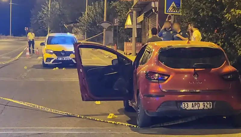 İstanbul'da Cadde Ortasında Önce Tartışma Sonra Kurşun Yağmuru!