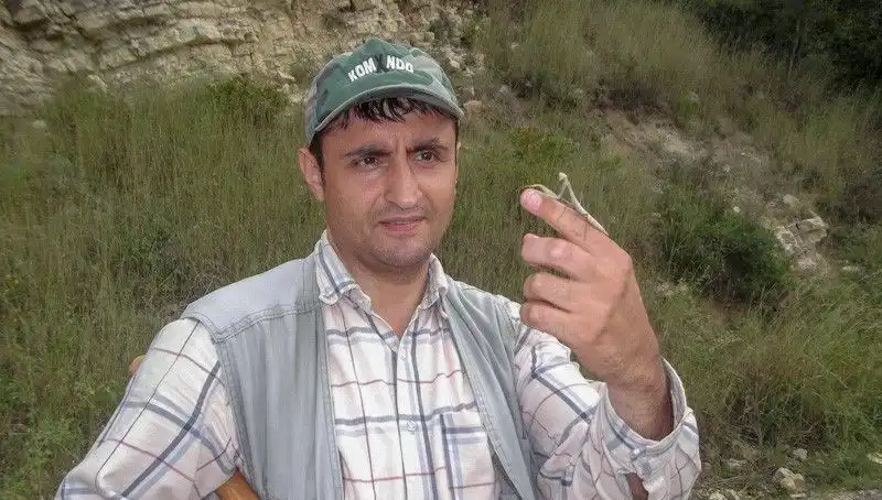 Uzman Entomolog, Yeni Bulduğu Böcek Türüne Eşinin Adını Vermekten Çekinmedi