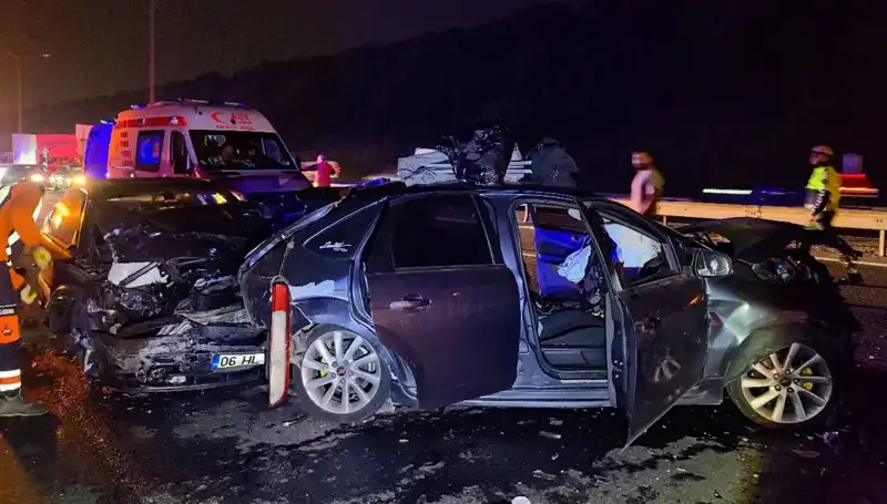 TEM Otoyolu'nda Zincirleme Kaza: 7 Kişi Yaralandı
