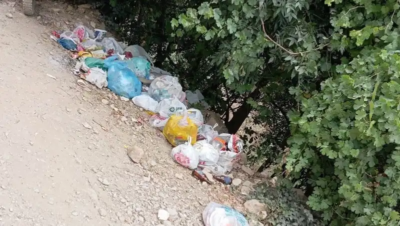 Kato Dağı’ndaki Kaval Şelalesi’nde Çöp Krizi: Doğaya Duyarsızlık Tepkileri Büyüyor
