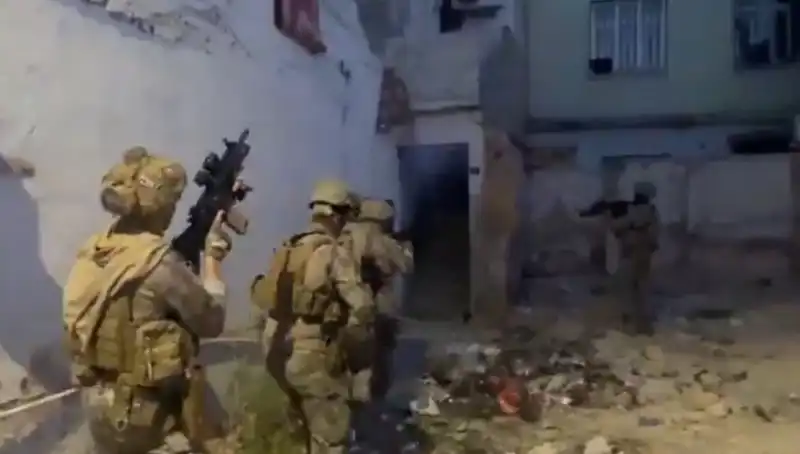 Uyuşturucu Operasyonunda Türkiye Genelinde 2 Bin 311 Gözaltı