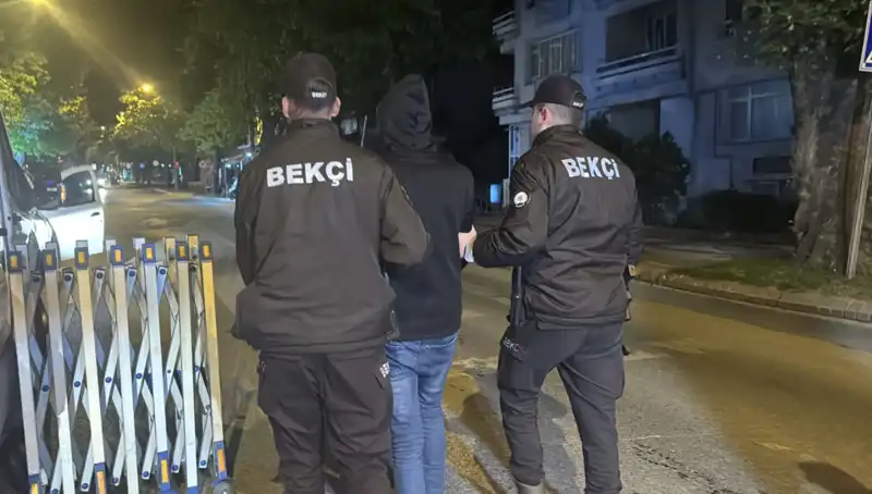 Edirne'de Düzensiz Göçmen Operasyonu: 4 Kişi Yakalandı, Neler Yaşandı?