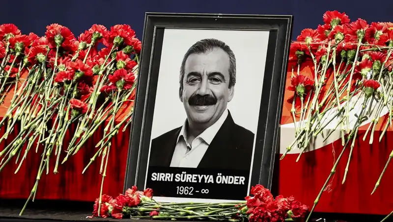 Meclis’te Sırrı Süreyya Önder Anması: Hatıralar ve Duygusal Anlar