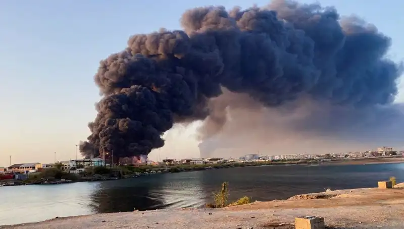 Port Sudan’da Şiddetli Patlamalar: Havalimanı ve Ordu Üssü Hedefte!