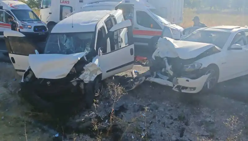 Nevşehir’de Yaşanan Trafik Kazası: 14 Kişi Yaralı, Acil Durum!