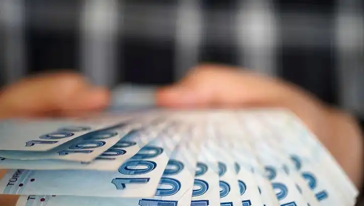 2025 Emekli Promosyonları: Bankaların Yarışında En Yüksek Teklifler