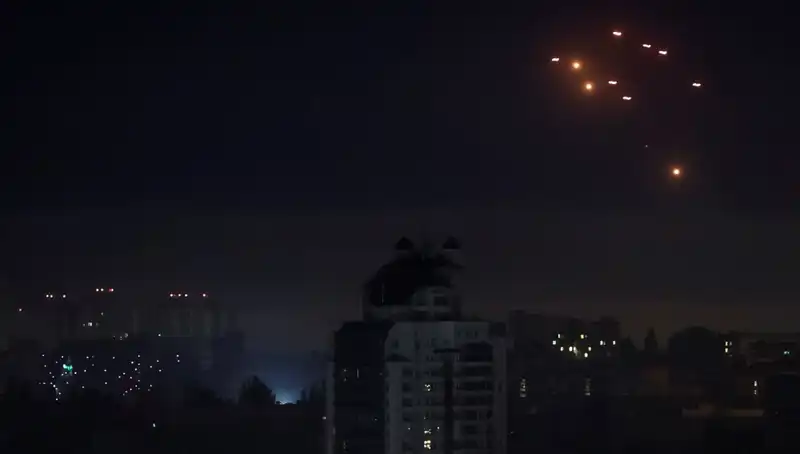 Rusya'nın Kiev'e Yönelik Hava Saldırısı ve Sumi'de Tahliye Süreci