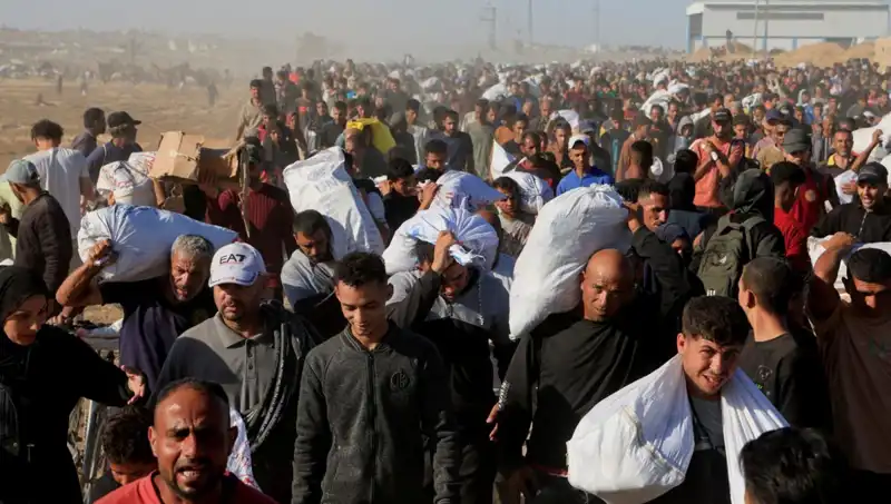 İsrail Ordusu Han Yunus'ta Askeri Operasyon: 15 Kilometrelik Kuşatma Koridoru Açıldı