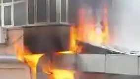 İstanbul'da Cafede Patlayan Yangın: Alevlere Müdahale Devam Ediyor