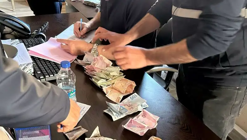 Antalya'da Dilencilikle Mücadele: Polisten Şok Ceza Operasyonu