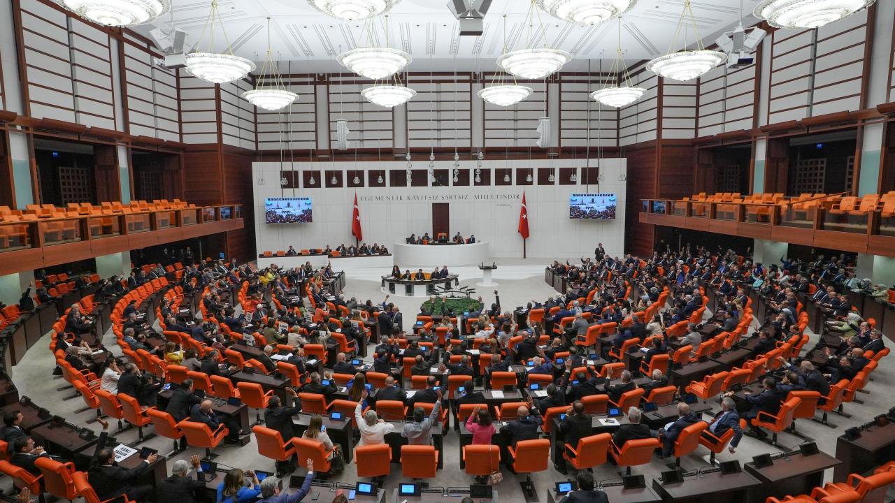 TBMM Gündemi Haftanın İkinci Gününde Yoğunlaşıyor