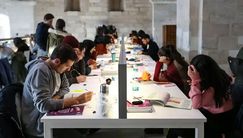 2024-2025 Eğitim Yılı: Üniversiteler Açılış Tarihlerini Açıkladı