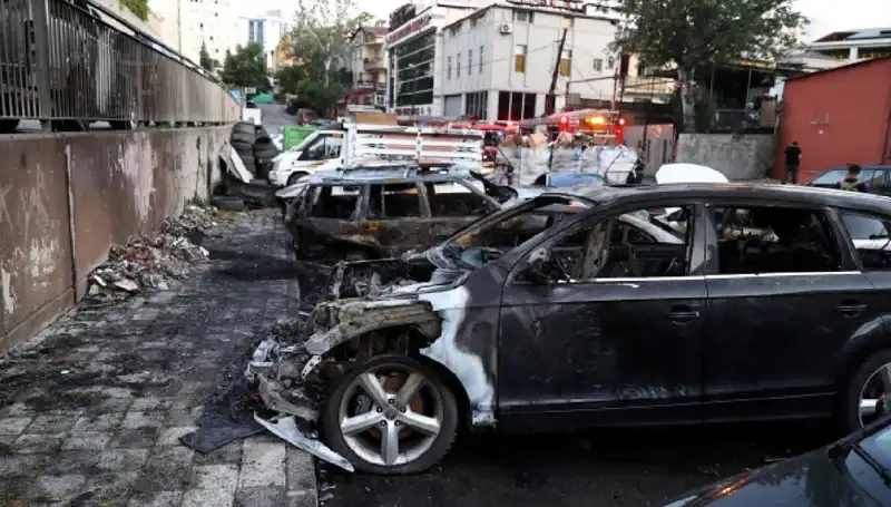Sanayide Tamir Bekleyen Araçlar Alev Alev Yandı: Büyük Kayıplar ve Nedenler