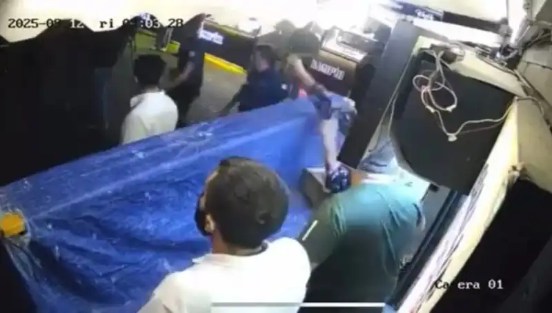 Ortaköy'de Gece Yarısı Tekme Tokat Kavga: Neler Oldu?