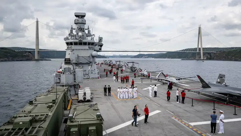 TCG Anadolu, Sarayburnu'ndan Ayrıldı: Yeni Dönemin Kapılarını Aralıyor